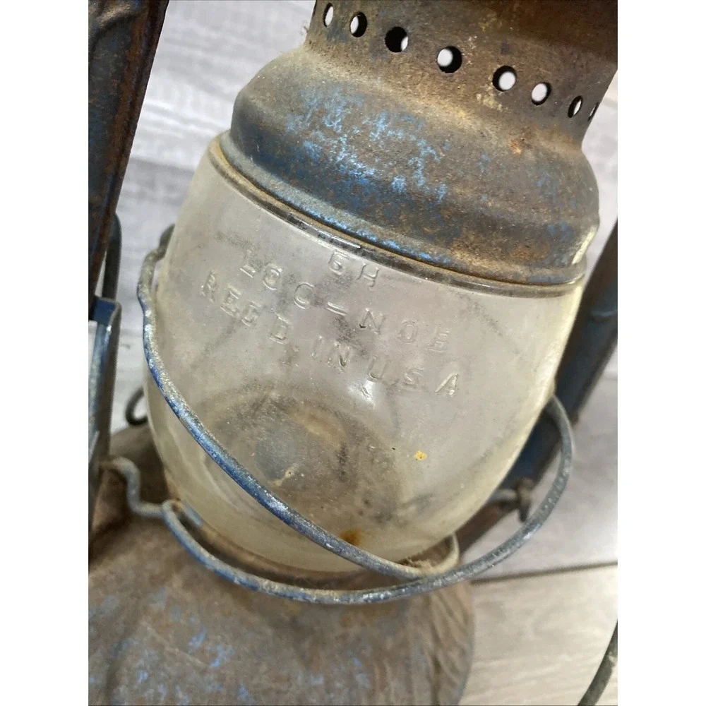 Vintage Dietz Little Wizard Blue Kerosene Lantern USA Clear Glass Globe Rust